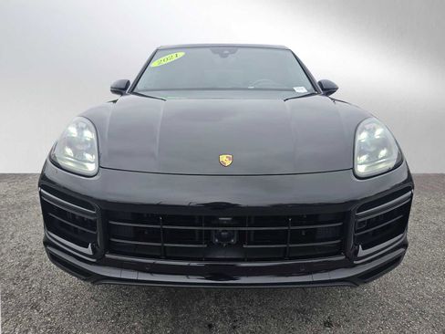 Used 2021 Porsche Cayenne Turbo S image 16