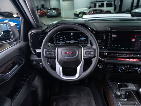 Used 2024 GMC Sierra 1500 SLT w/ SLT Convenience Package image 77
