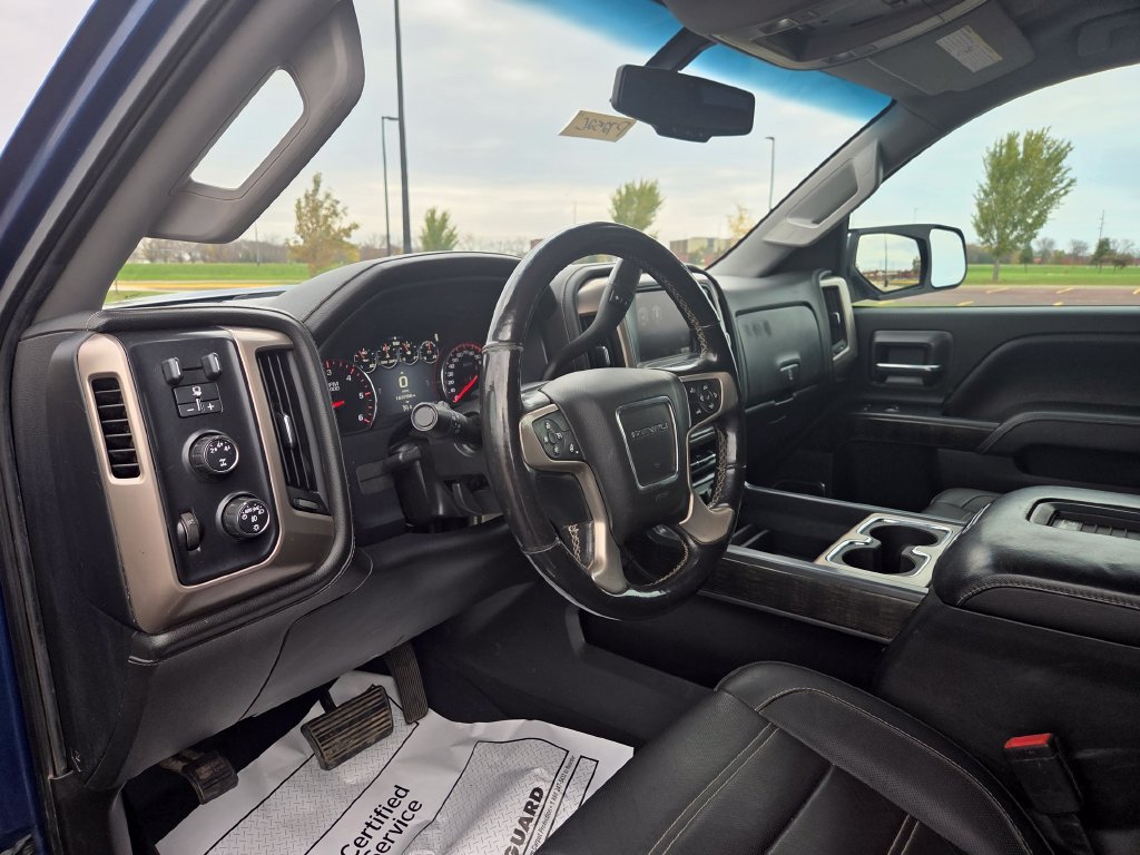 Used 2016 GMC Sierra 2500 Denali w/ Suspension Package, Off-Road AWD/4WD image 9