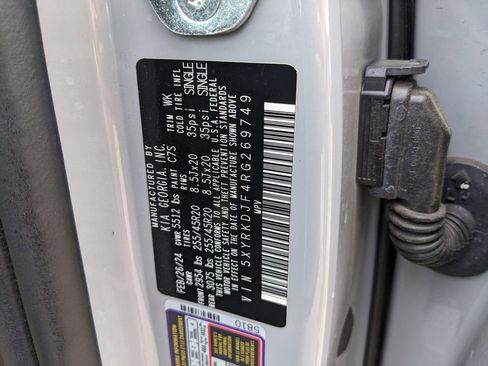 Certified 2025 Kia Sorento S image 41