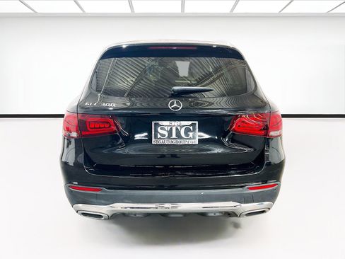 Used 2022 Mercedes-Benz GLC 300 w/ Premium Package Lite image 5
