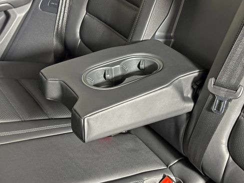 New 2026 Porsche Macan image 35