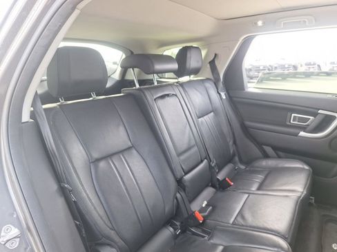 Used 2019 Land Rover Discovery Sport HSE image 16