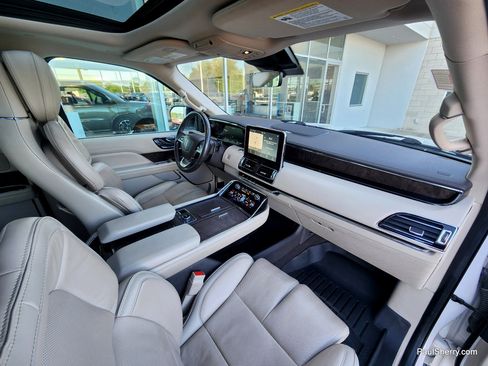 Used 2019 Lincoln Navigator Reserve w/ Cargo Package AWD/4WD image 39