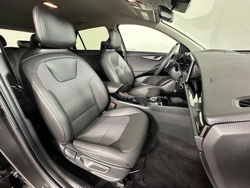 Used 2025 Kia Niro Wind w/ Wind Preserve Package FWD image 6