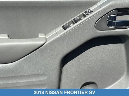 Used 2018 Nissan Frontier SV RWD image 12