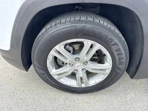 Used 2018 GMC Terrain SLE image 10