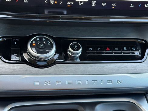 Certified 2025 Ford Expedition Max Platinum AWD/4WD image 22