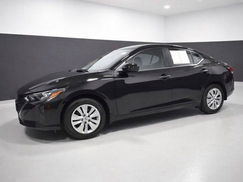 Certified 2025 Nissan Sentra S image 2