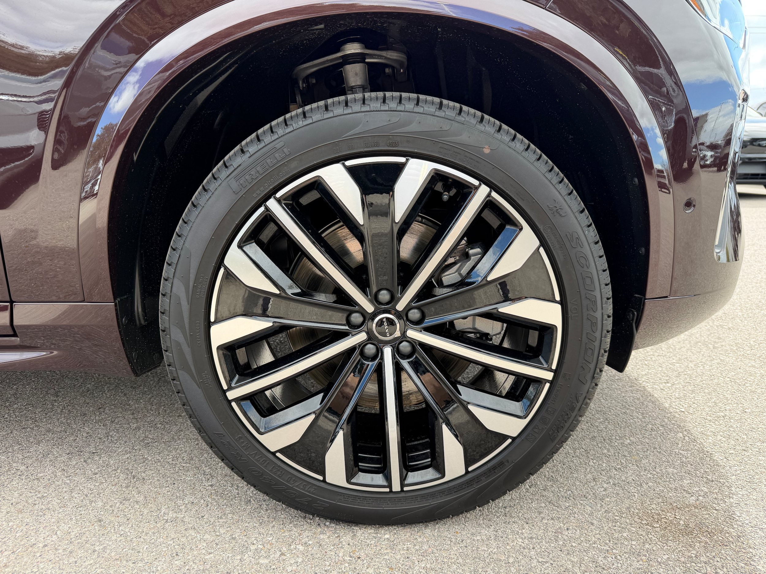 New 2026 Volvo XC90 T8 Plus AWD/4WD image 7