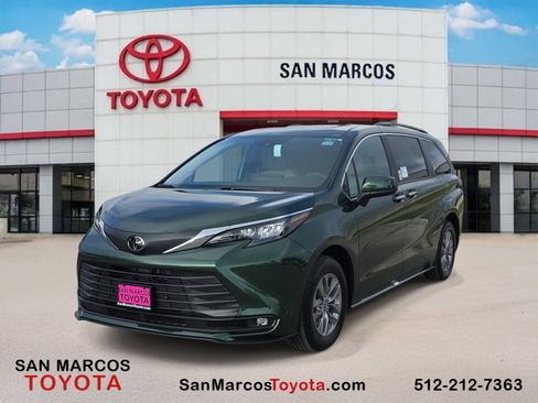 New 2026 Toyota Sienna XLE FWD image 1