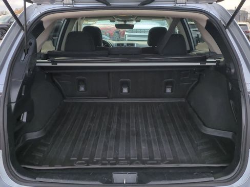 Used 2018 Subaru Outback 2.5i Premium image 31