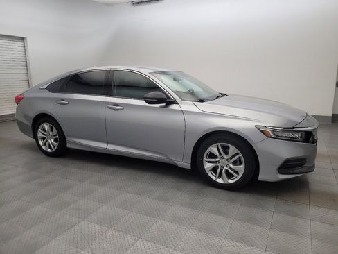 Used 2018 Honda Accord LX image 11