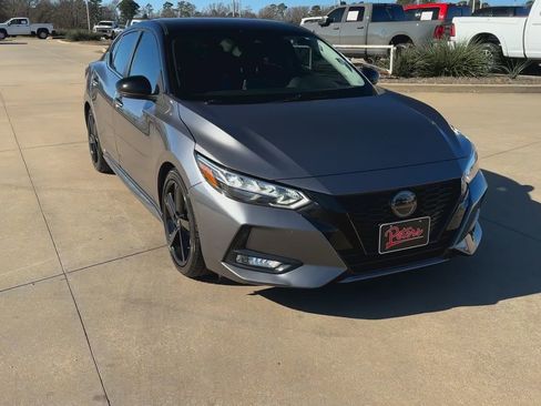 Used 2023 Nissan Sentra SR w/ Midnight Edition Package image 4