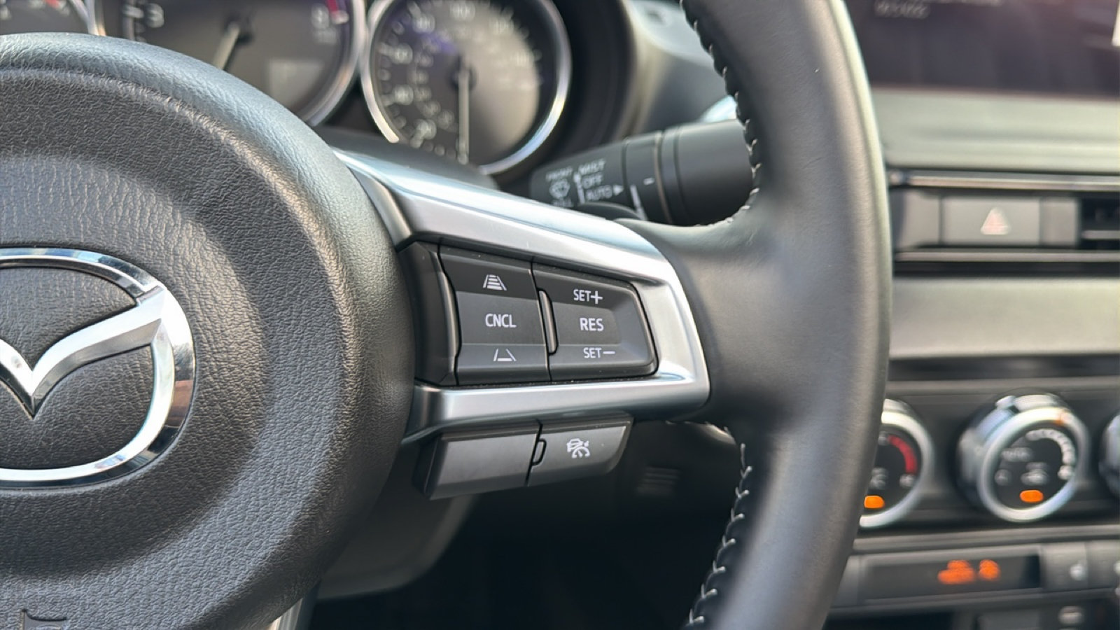 Certified 2025 MAZDA MX-5 Miata Grand Touring RWD image 25