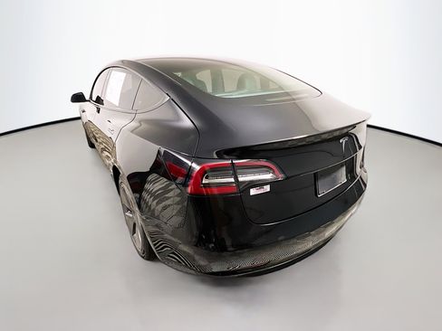Used 2023 Tesla Model 3 Standard Range image 8