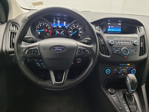 Used 2018 Ford Focus SE w/ Cold Weather Package FWD image 22