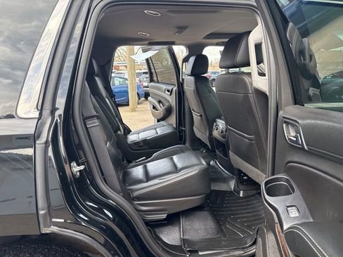 Used 2018 Chevrolet Tahoe LT w/ LT Signature Package image 16