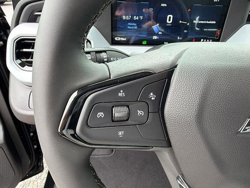 New 2027 Chevrolet Bolt LT w/ Comfort Package FWD image 20