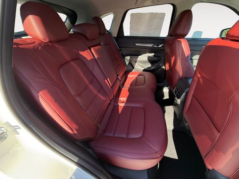 New 2025 MAZDA CX-5 Carbon Edition image 18