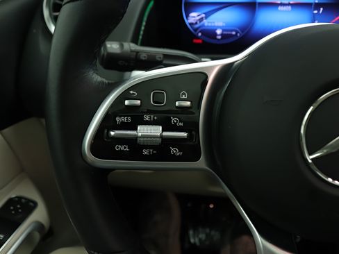 Used 2023 Mercedes-Benz GLB 250 4MATIC image 10