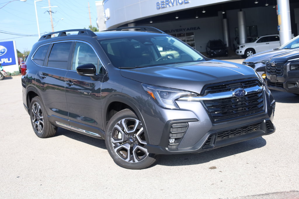 Certified 2026 Subaru Ascent Limited AWD/4WD image 2