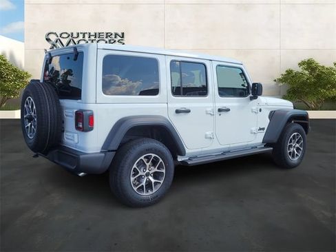 Used 2025 Jeep Wrangler Unlimited Sport AWD/4WD image 5