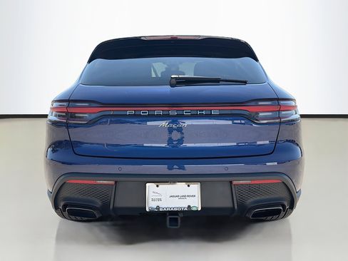Used 2024 Porsche Macan image 4