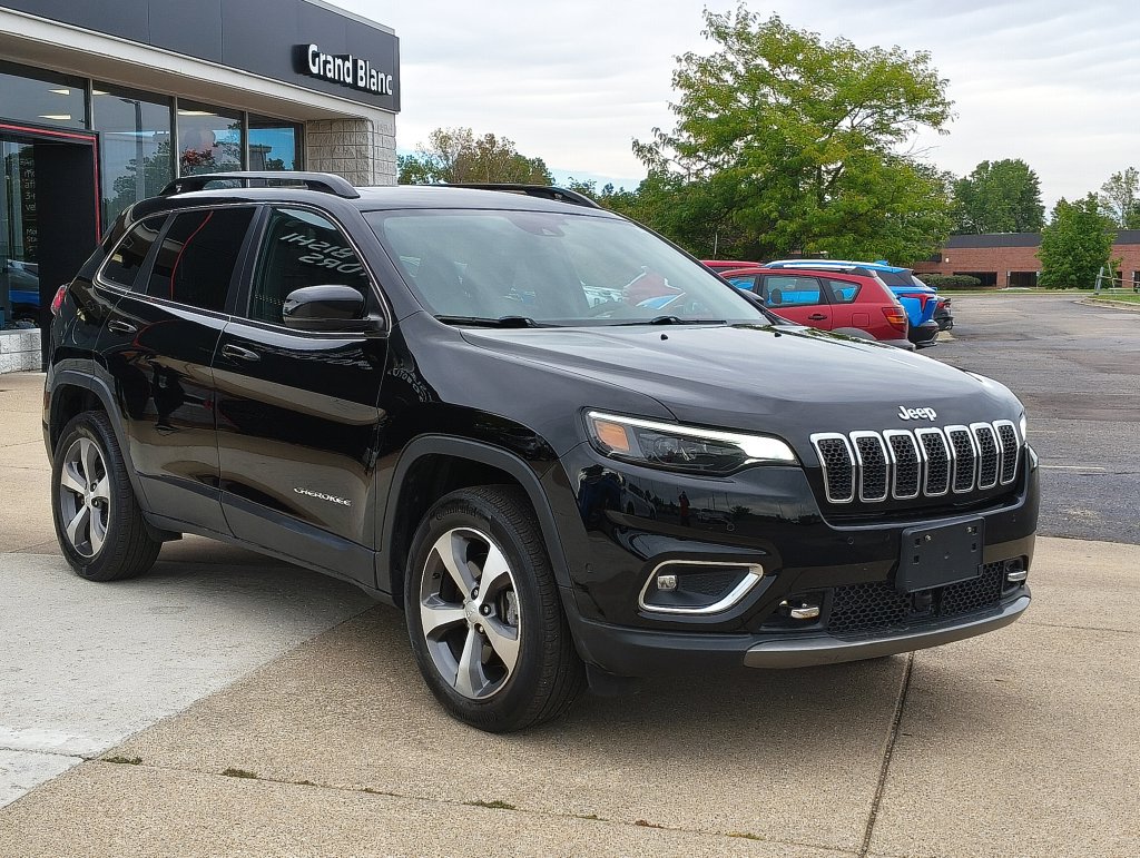 Used 2022 Jeep Cherokee Limited w/ Sun & Sound Group AWD/4WD image 16