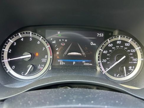 Used 2022 Toyota Highlander XLE FWD image 25