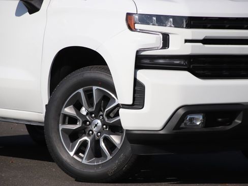 Used 2022 Chevrolet Silverado 1500 RST image 3