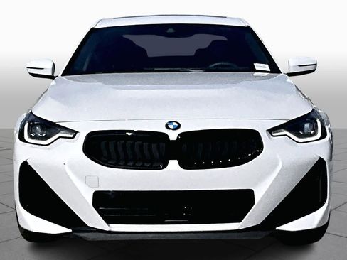 Used 2025 BMW 230i Coupe w/ M Sport Package RWD image 3