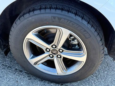 Certified 2023 Ford Edge SEL w/ Convenience Package image 5