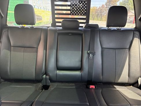 Used 2022 Ford F450 Lariat w/ Lariat Value Package AWD/4WD image 17