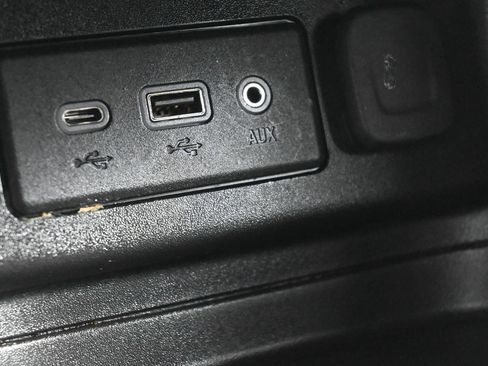 Used 2019 Chevrolet Equinox LT AWD/4WD image 35