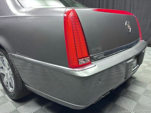 Used 2007 Cadillac DTS Luxury I w/ Sun And Sound Package image 13