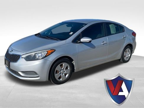Used 2016 Kia Forte LX FWD image 1