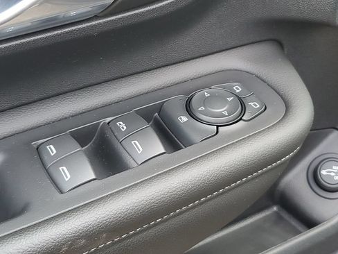 Used 2023 GMC Terrain Denali w/ Denali Premium Package AWD/4WD image 30