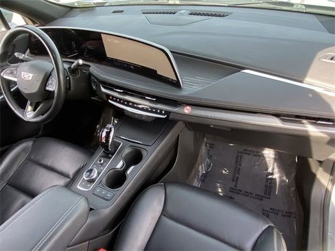 Used 2024 Cadillac XT4 Premium Luxury image 21