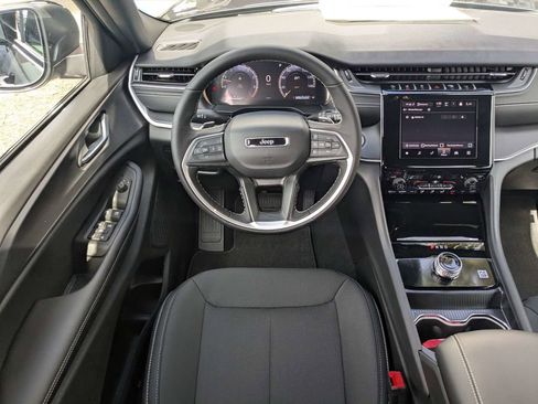 New 2026 Jeep Grand Cherokee L 2WD image 17