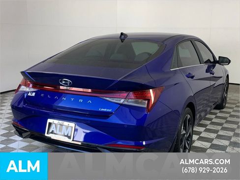 Used 2023 Hyundai Elantra Limited w/ Cargo Package image 9