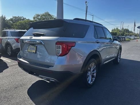 Certified 2023 Ford Explorer XLT w/ Equipment Group 202A AWD/4WD image 5