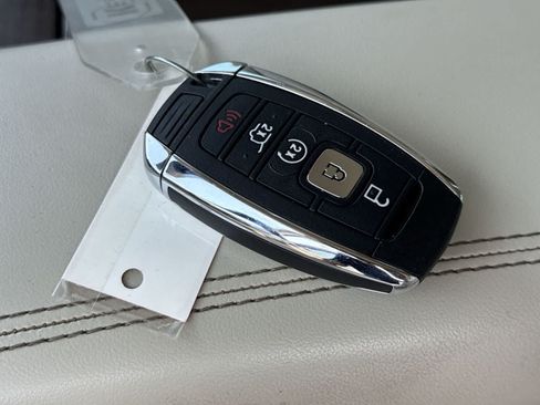 Used 2018 Lincoln Navigator Reserve w/ Technology Package AWD/4WD image 42