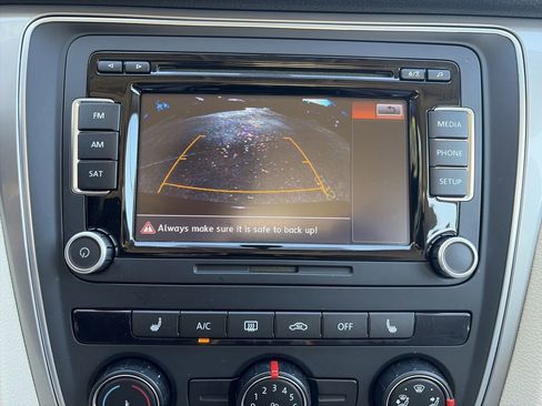 Used 2015 Volkswagen Passat 1.8T Limited Edition image 20