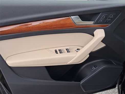 Certified 2023 Audi Q5 2.0T Premium w/ Convenience Package image 20