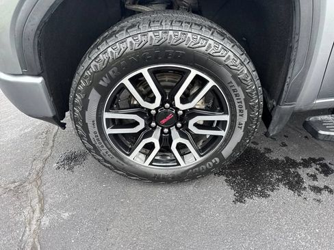 Used 2020 GMC Sierra 1500 AT4 w/ AT4 Premium Package AWD/4WD image 27