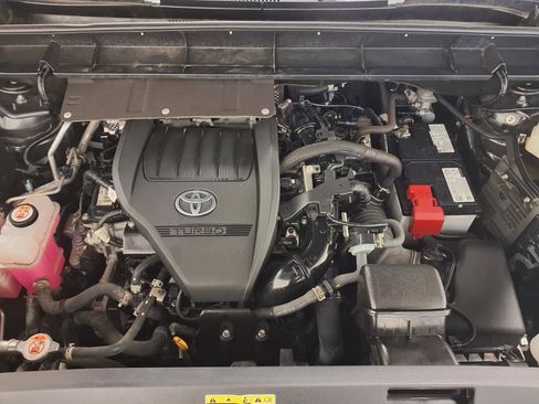 Used 2023 Toyota Highlander XLE image 31
