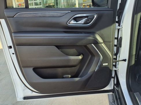 Used 2021 GMC Yukon XL SLT image 16