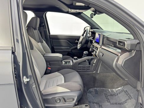 Used 2024 Toyota Tacoma TRD Off-Road w/ TRD Off Road Upgrade Package AWD/4WD image 15