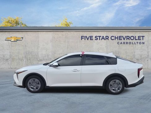 Used 2025 Kia K4 FWD image 5